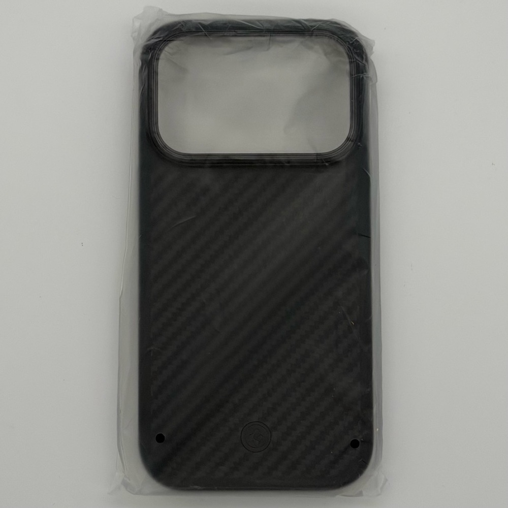 iPhone 17 Black Carbon-Texture Mag Safe Case